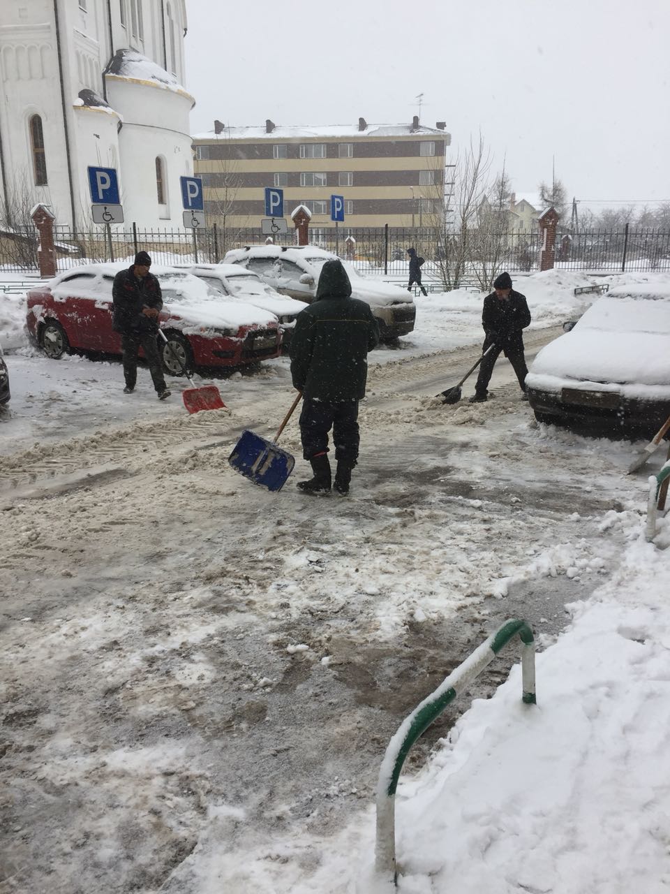 Уборка придомовой территории