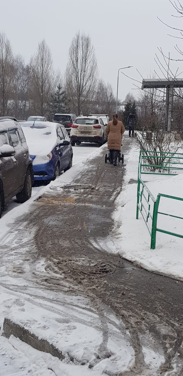 Выполнена уборка снега с придомовой территории многоквартирных домов, расположенных по адресам: Ленинский район, Битцевский проезд, д.11, д.13, д.17.