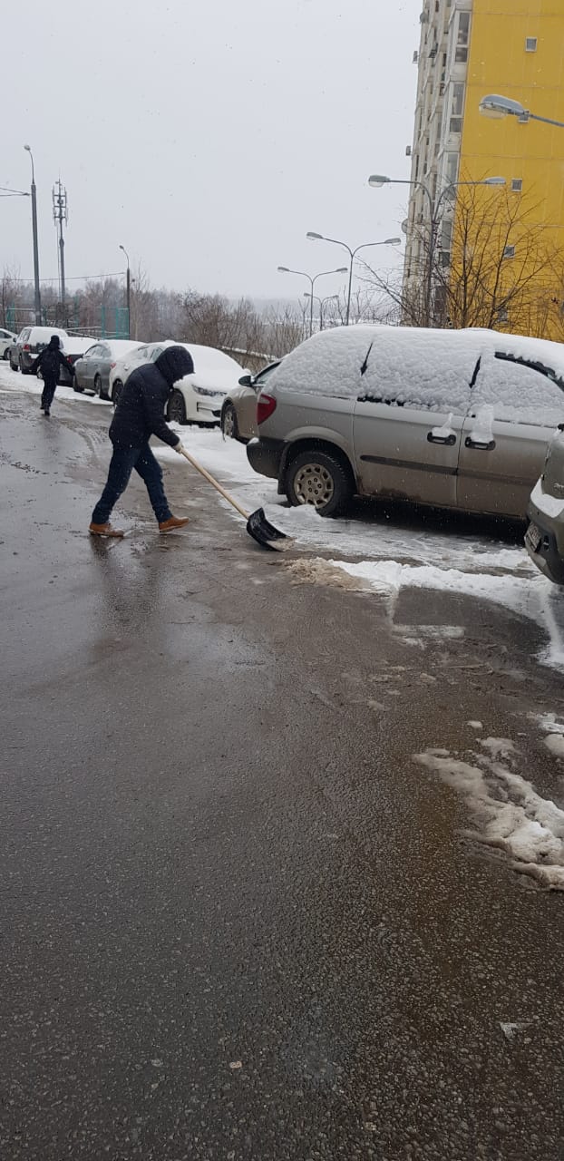 Выполнена уборка снега с придомовой территории многоквартирных домов, расположенных по адресам: Ленинский район, Битцевский проезд, д.11, д.13, д.17.