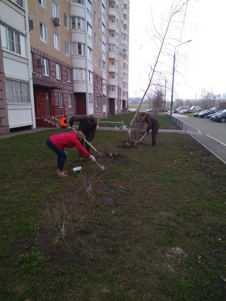 В рамках проведения весеннего месячника благоустройства на территории Ленинского района Московской области УК 