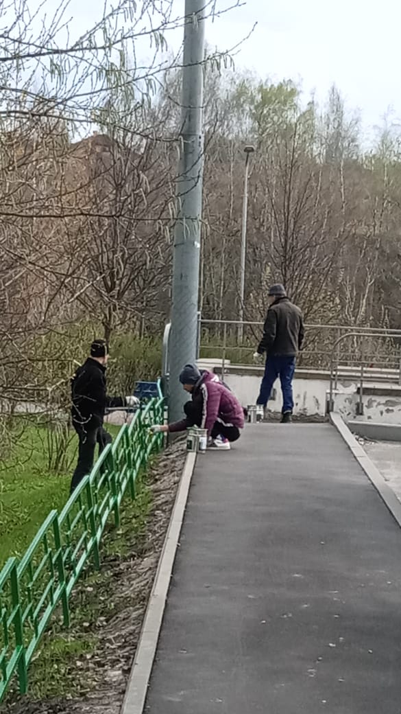 В рамках работ по благоустройству территории сотрудниками УК 